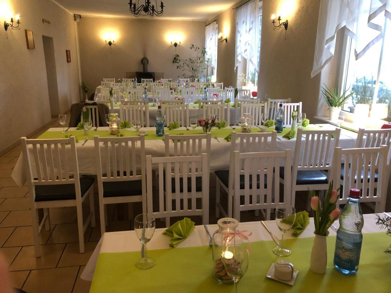 Waldperle Hotel Jarmen ภายนอก รูปภาพ